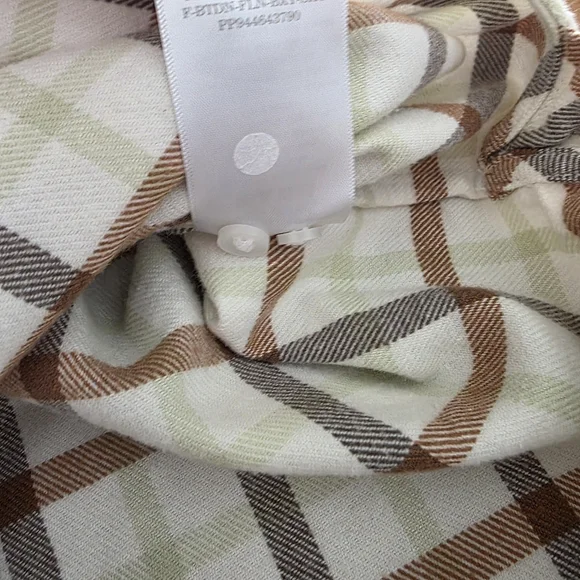 Everlane Boxy Flannel Cream Brown Plaid Button Down Shirt Sz Women's Medium NWT - Picture 12 of 13